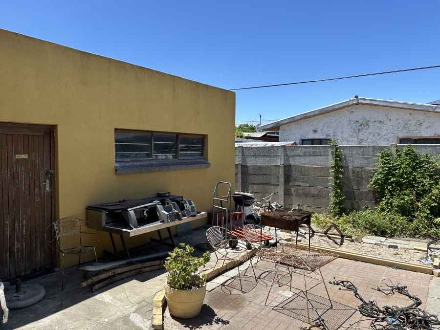 3 Bedroom Property for Sale in Peerless Park North Western Cape